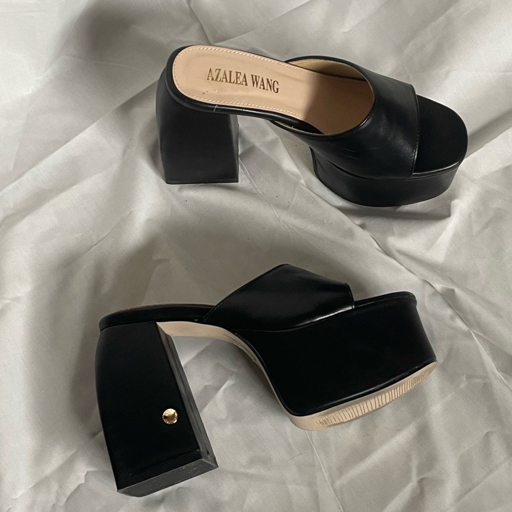 Azalea Wang Clutch Platform Heels Size 6